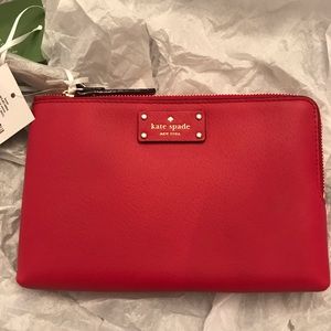 Kate Spade “Leoni” wristlet